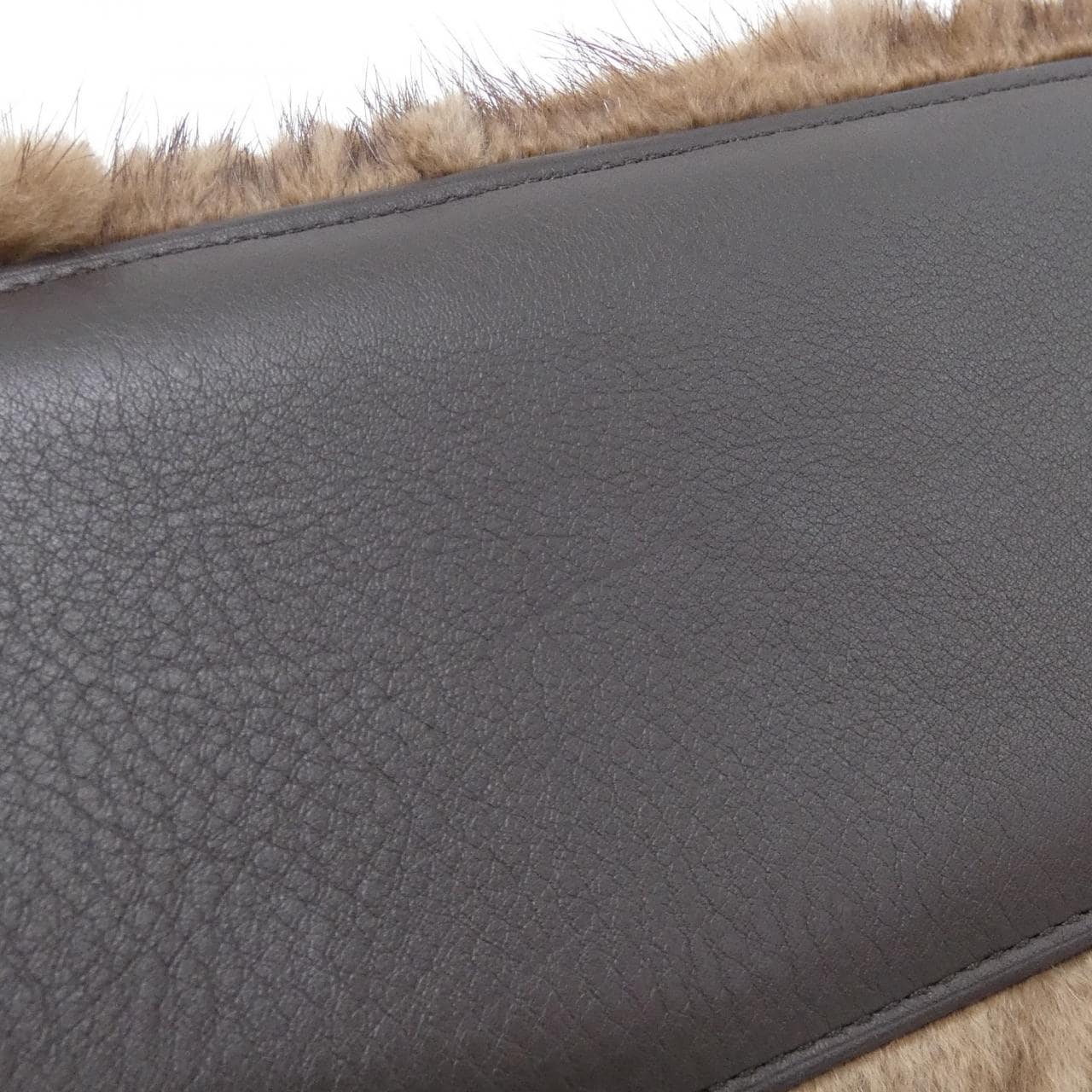 LOUIS VUITTON Capucines 手提包 3