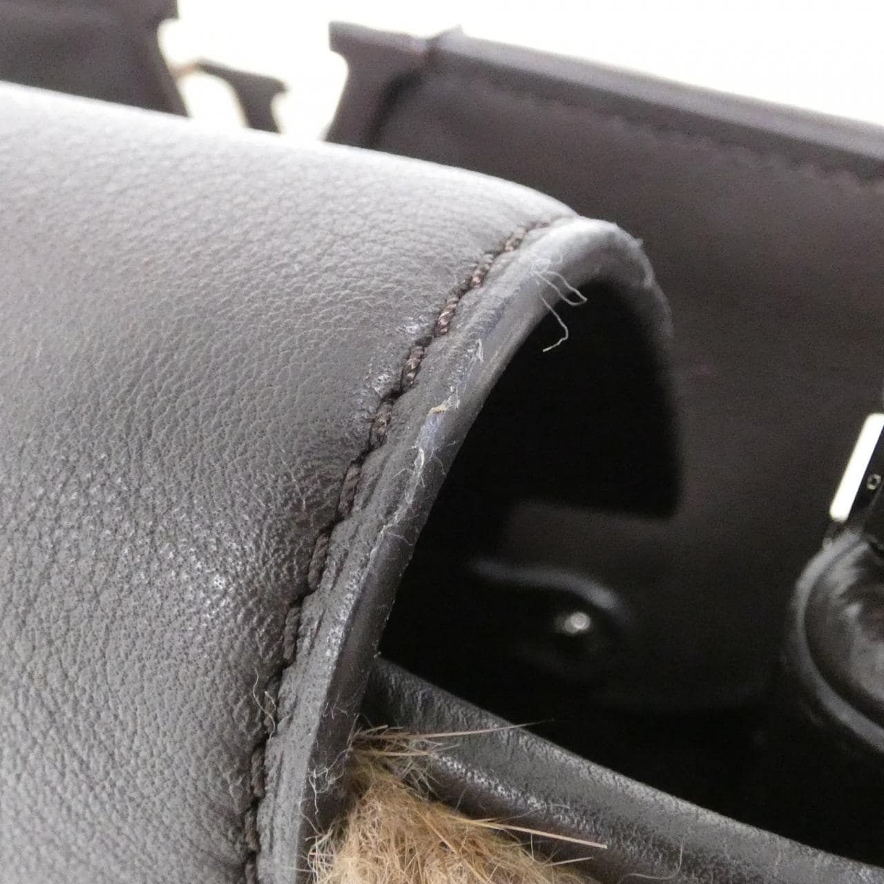 LOUIS VUITTON Capucines 手提包 4