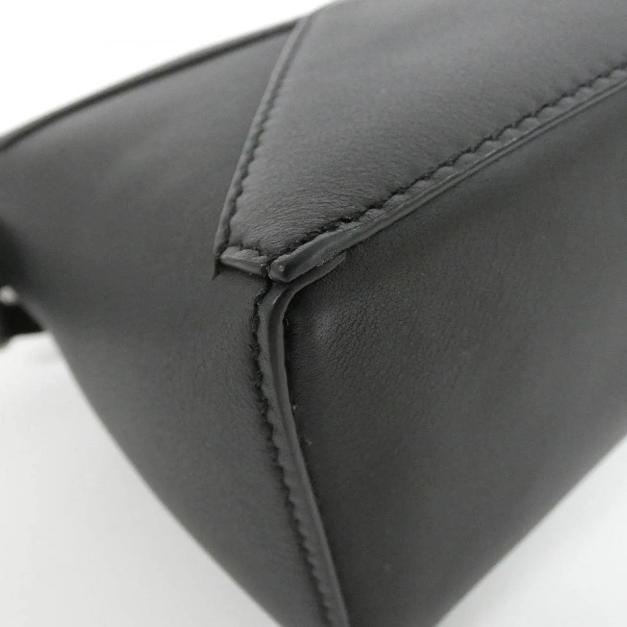 LOEWE Puzzle A510P88X26 Handbag 黑色 中古品A - 縮圖 3