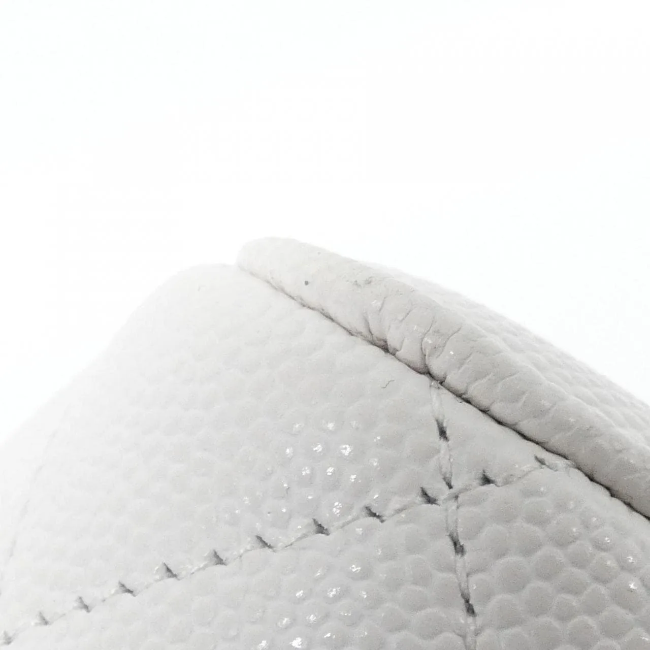 CHANEL Chanel 19 AP3079 Shoulder Grained Calfskin White Grained Calfskin Rank B - Thumbnail 3