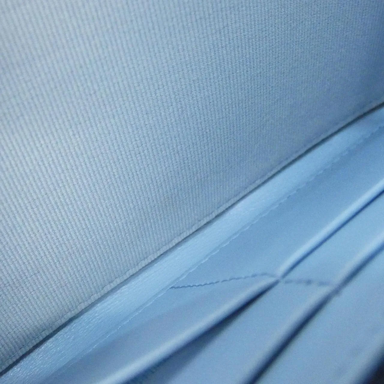 CHANEL Chanel 19 AP1063 Wallet Lambskin 藍色 羊皮 中古品A - 縮圖 8