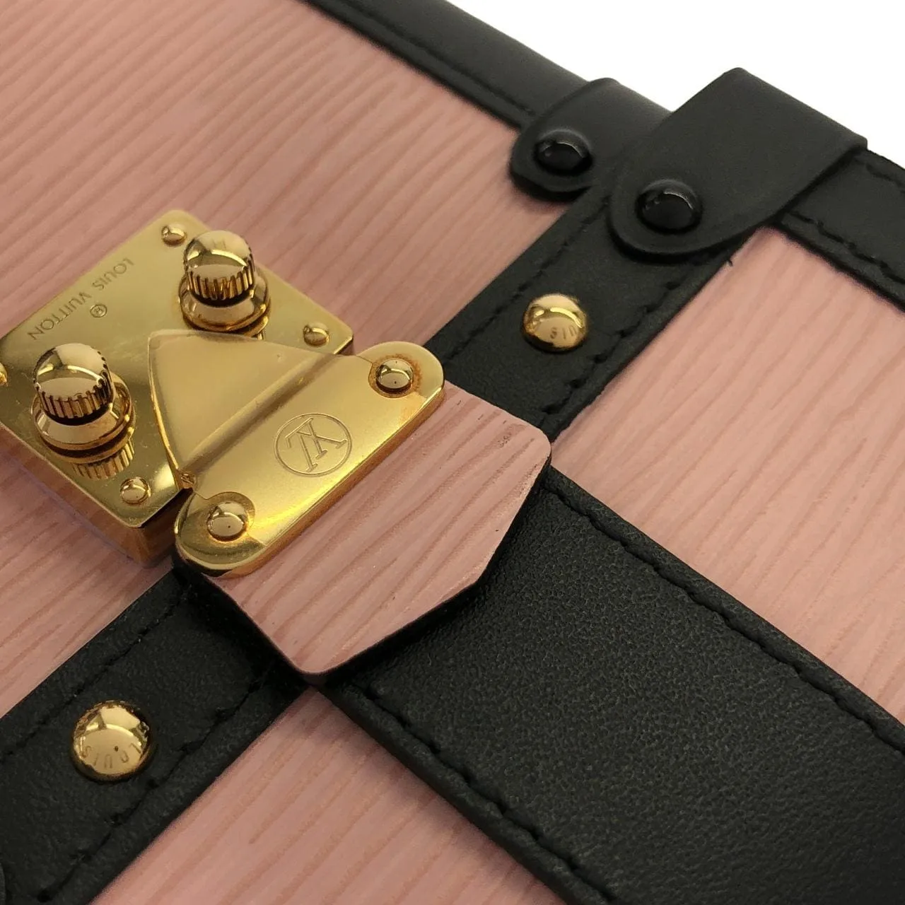 LOUIS VUITTON Pochette M67872 Shoulder Epi Black Epi Rank A - Thumbnail 6