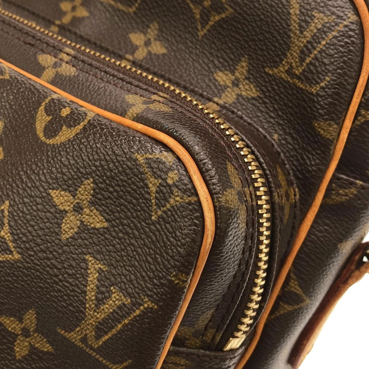 LOUIS VUITTON Nile M45244 Shoulder Monogram 黑色 Monogram 中古品B - 縮圖 4