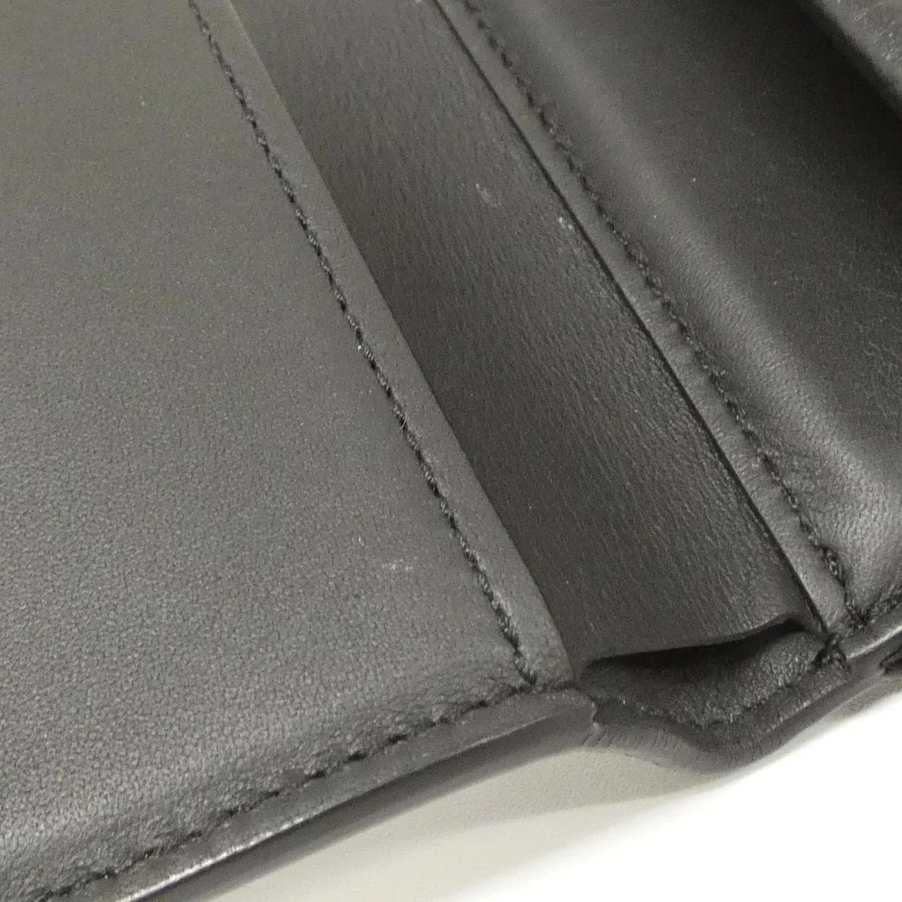 LOUIS VUITTON M81740 Wallet Lambskin