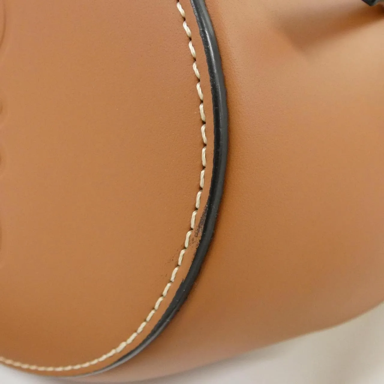 LOEWE Balloon 326 20AC31 肩背包 3
