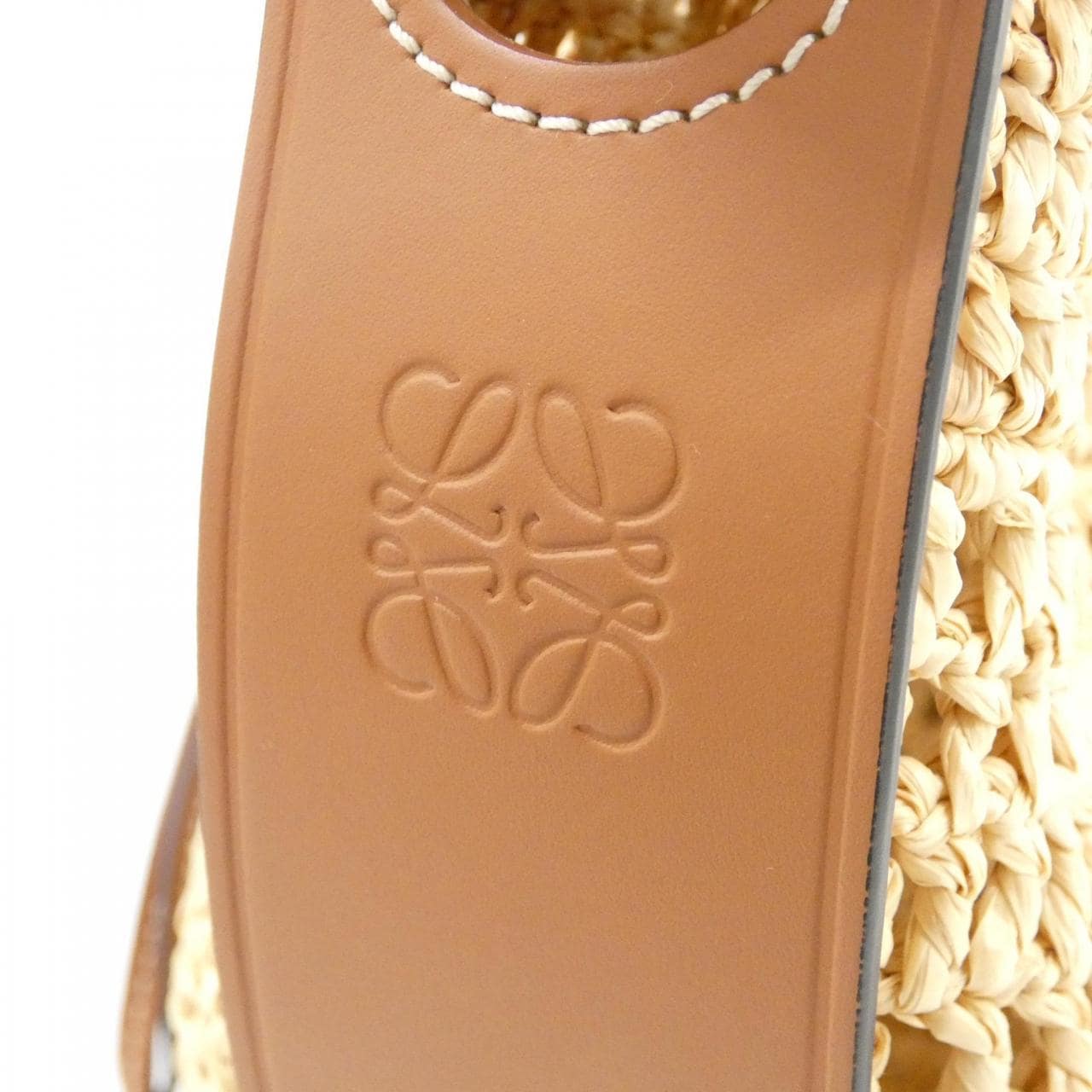 LOEWE Balloon 326 20AC31 Shoulder 4