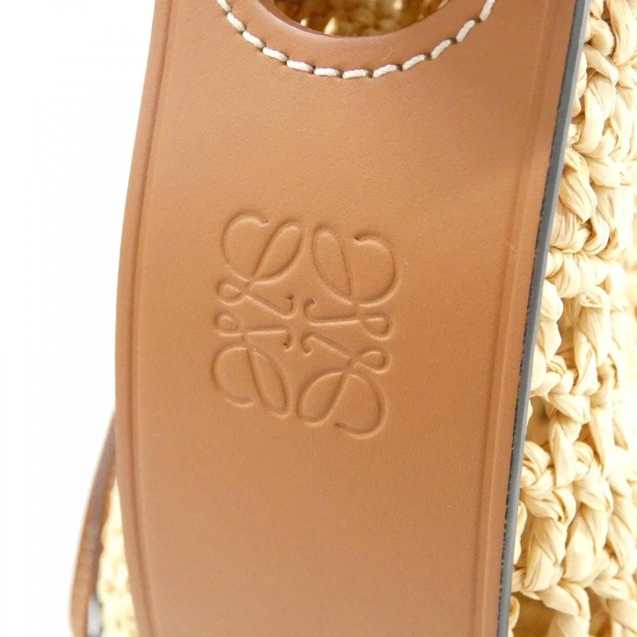 LOEWE Balloon 326 20AC31 肩背包 4