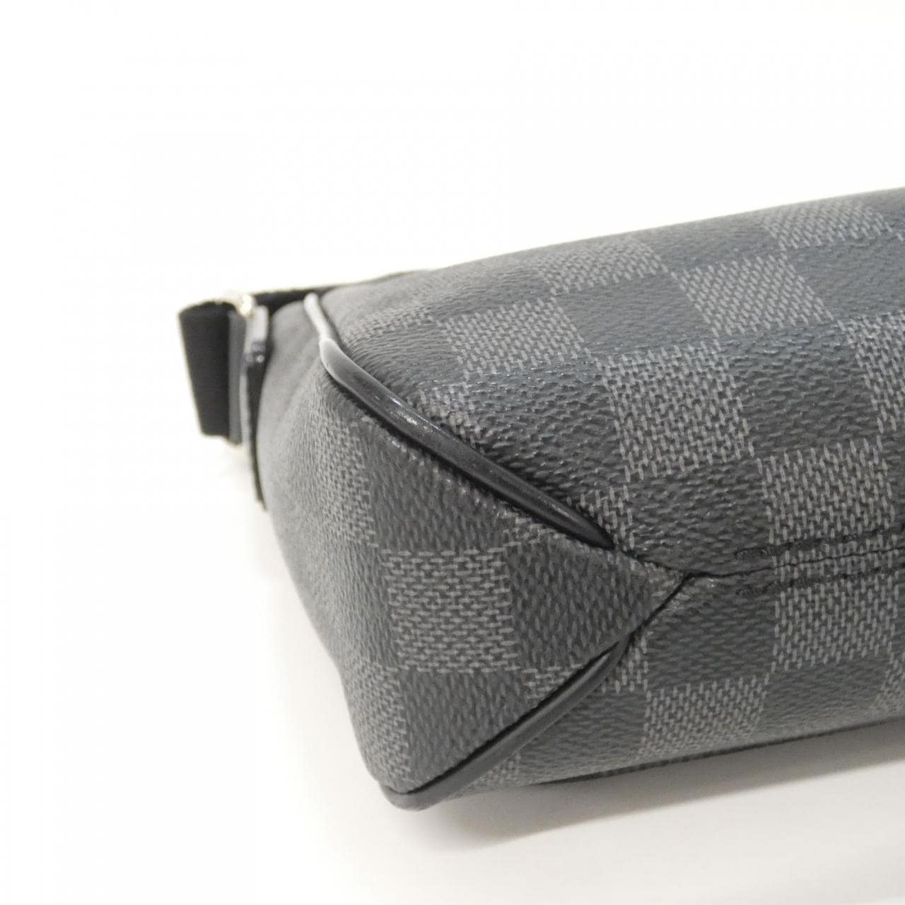 LOUIS VUITTON District N41260 Shoulder Damier 3