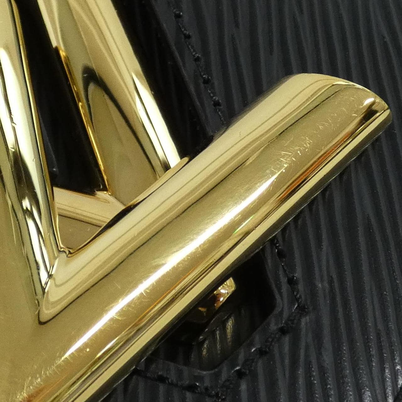 LOUIS VUITTON Twist M59018 Shoulder Epi 4