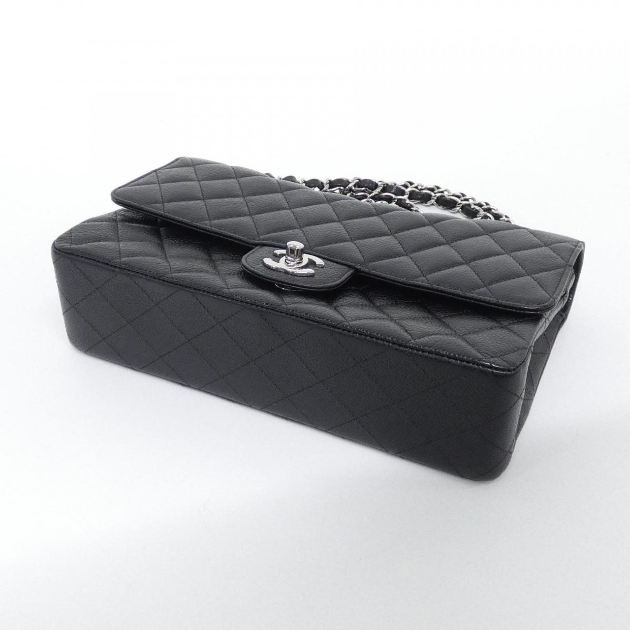 CHANEL Matelasse 1112 Shoulder Grained Calfskin 3