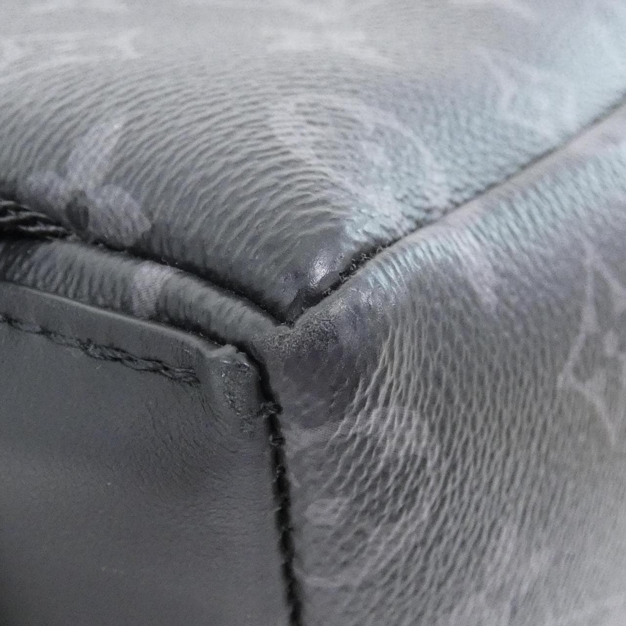 LOUIS VUITTON Discovery M22558 Backpack Monogram 3