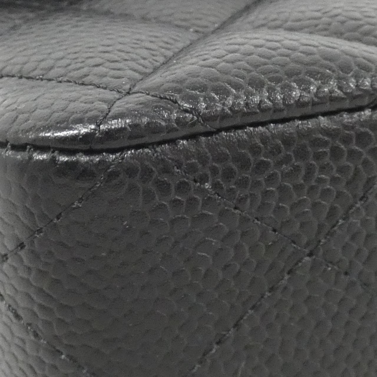 CHANEL Matelasse 1112 Shoulder Grained Calfskin Black Grained Calfskin - Thumbnail 3