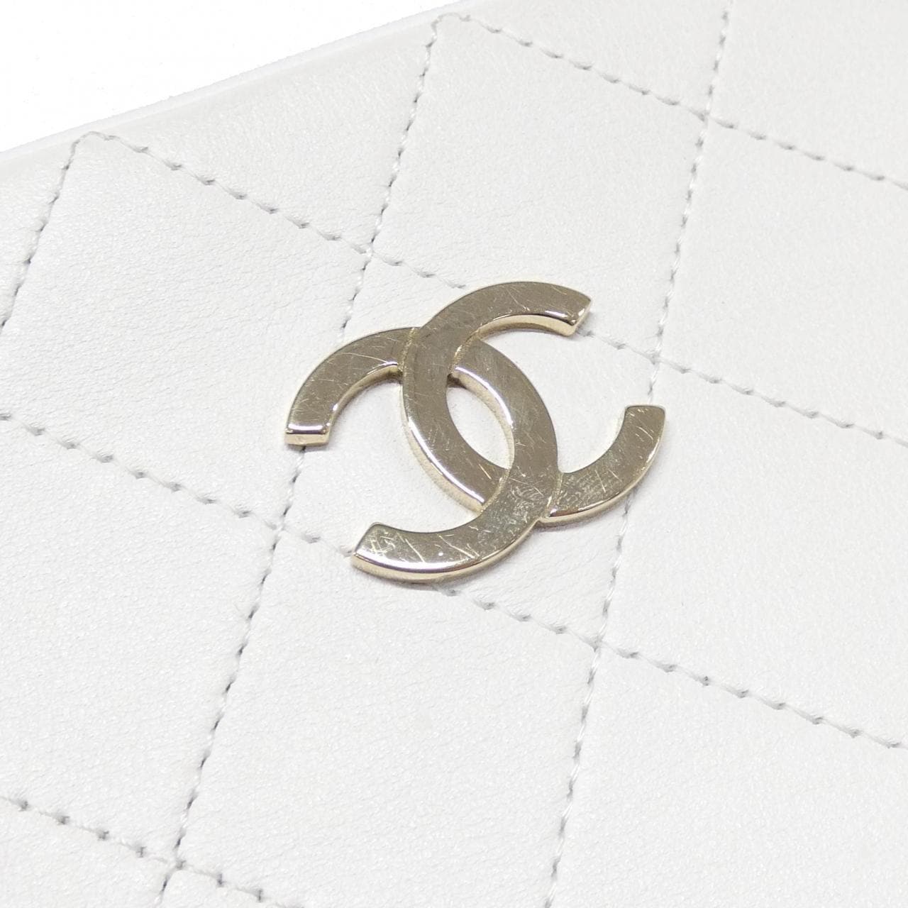 CHANEL Chanel 19 AS1753 Handbag White - Thumbnail 5