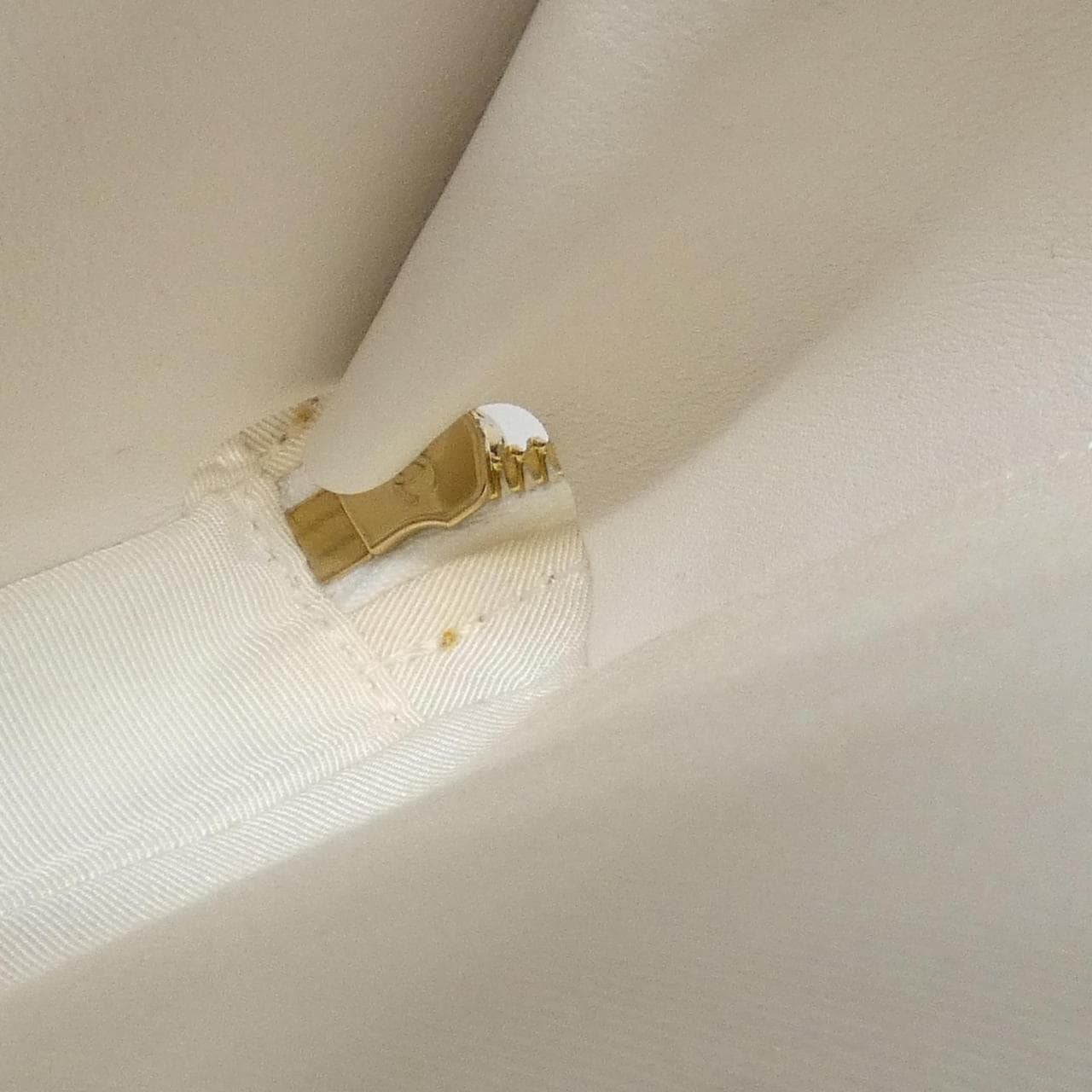 CHANEL Chanel 19 AS1753 Handbag White - Thumbnail 8