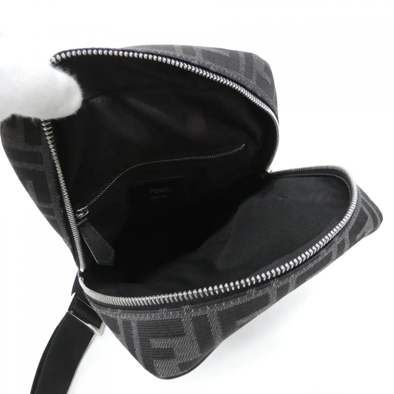 FENDI 7VZ064 AG0M Shoulder Canvas 黑色 帆布 中古品A - 縮圖 10