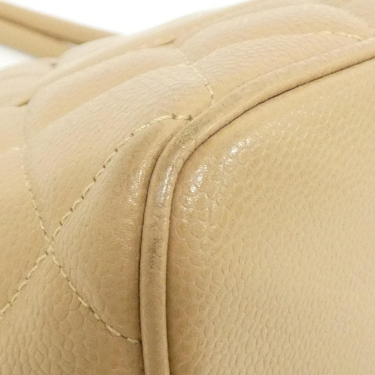 CHANEL Matelasse 1804 Handbag Grained Calfskin 米色 荔枝紋牛皮 中古品A - 縮圖 3