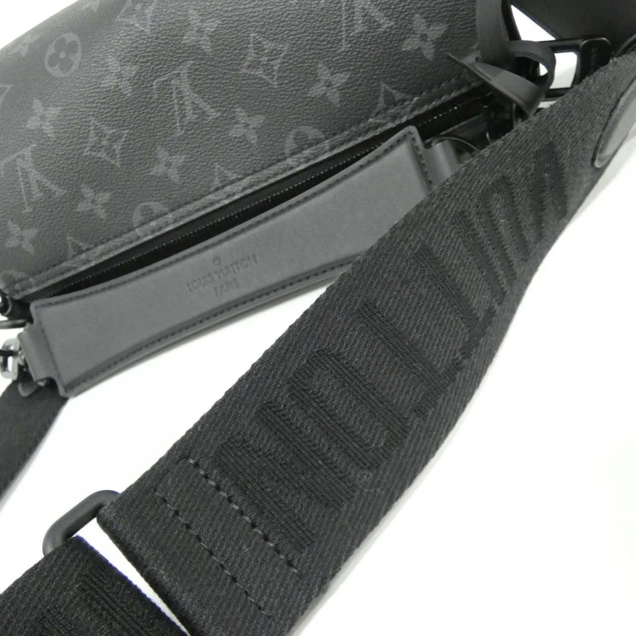 LOUIS VUITTON Eclipse M46796 Handbag Monogram Black Monogram Rank A - Thumbnail 3