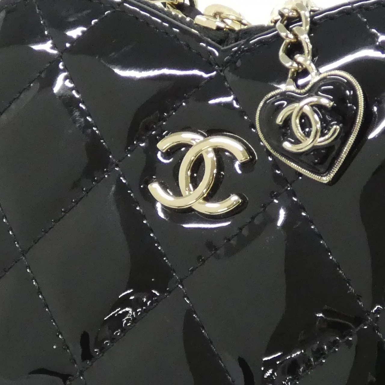 CHANEL Chanel 19 AP3295 Shoulder Patent Leather Black Patent Leather Rank A - Thumbnail 4