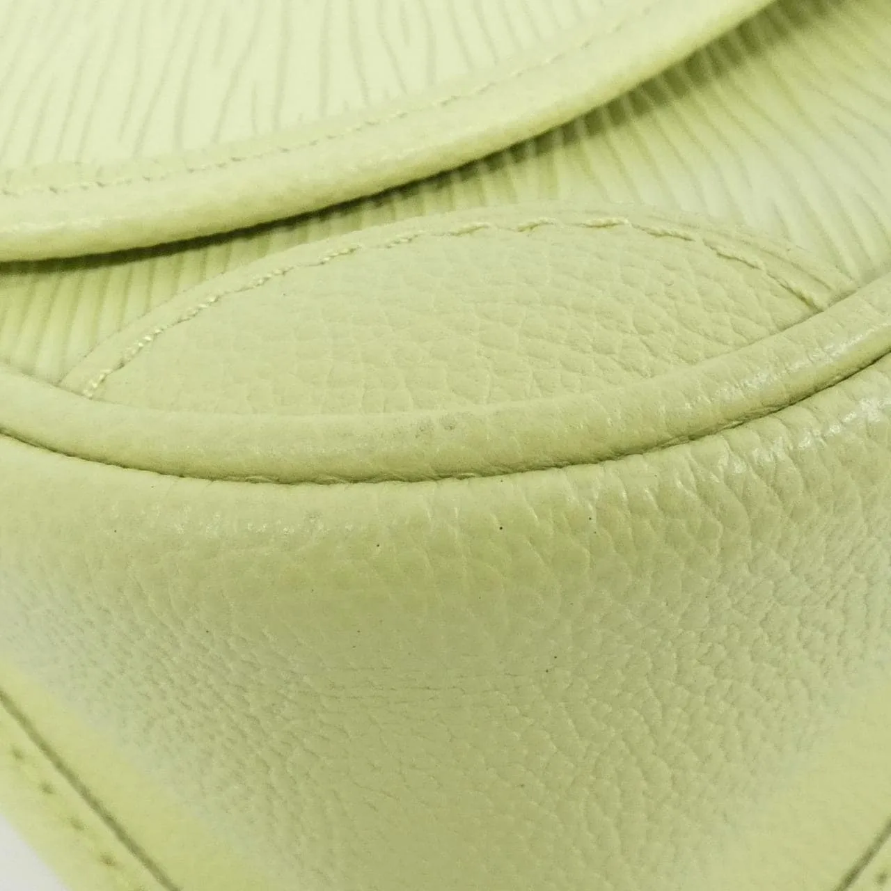 LOUIS VUITTON M22960 Shoulder Epi Black Epi - Thumbnail 3