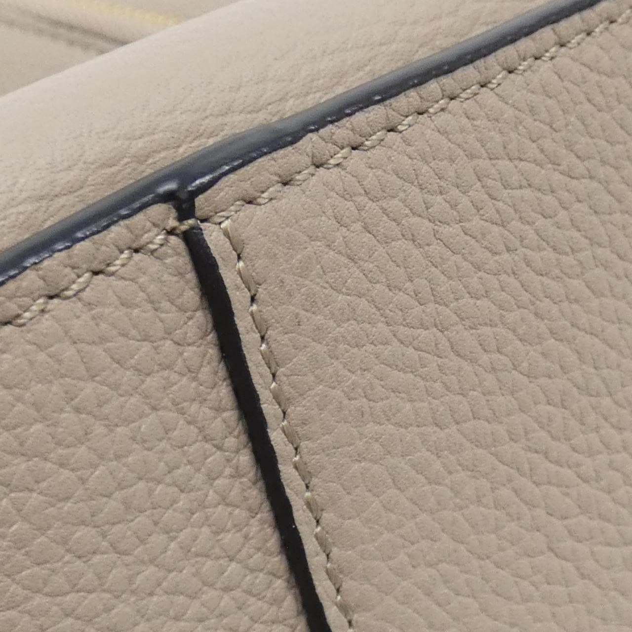 LOEWE Hammock A538S35X51 Shoulder Bag Black - Thumbnail 3