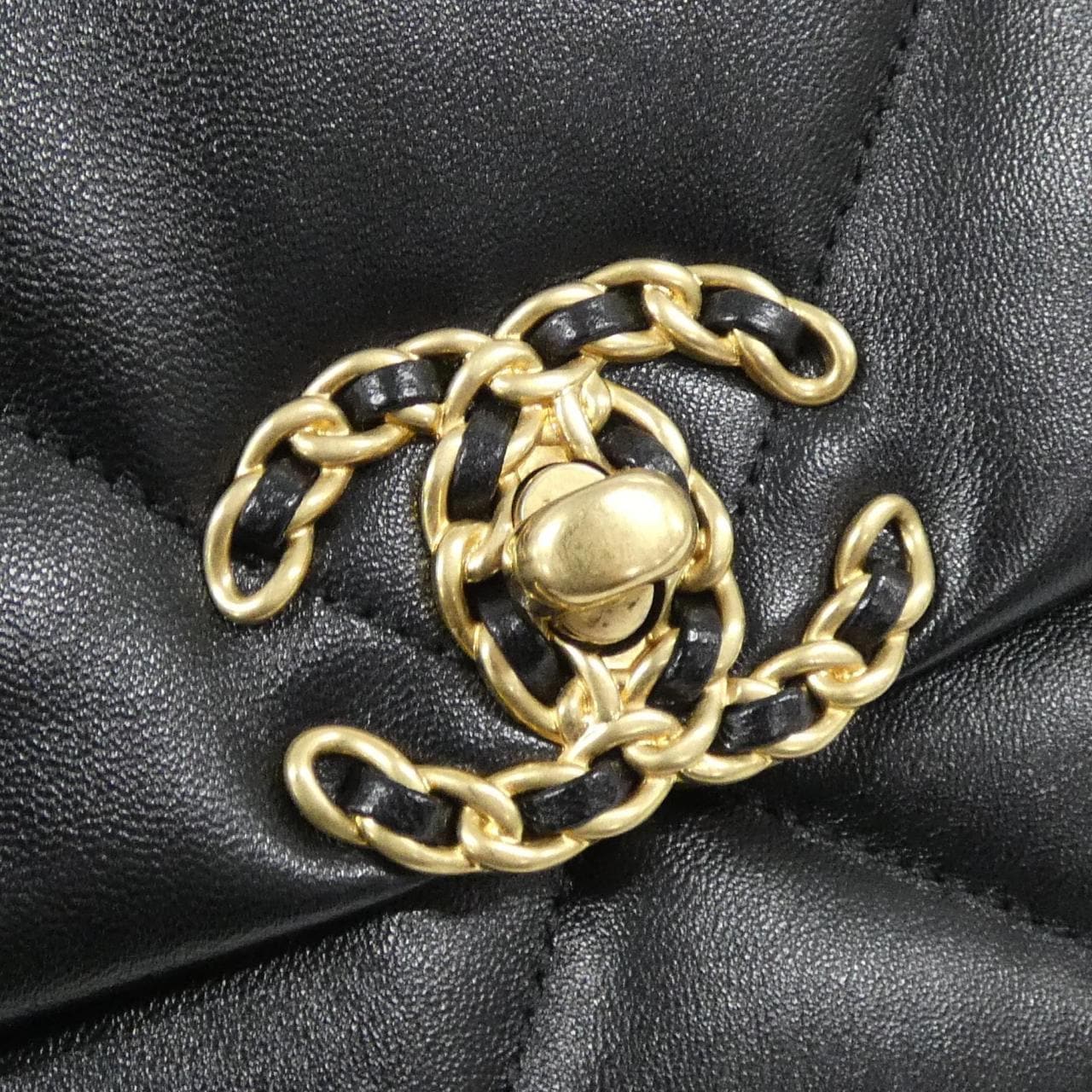 CHANEL Chanel 19 AS1160 Shoulder Bag Lambskin 黑色 羊皮 中古品A - 縮圖 4