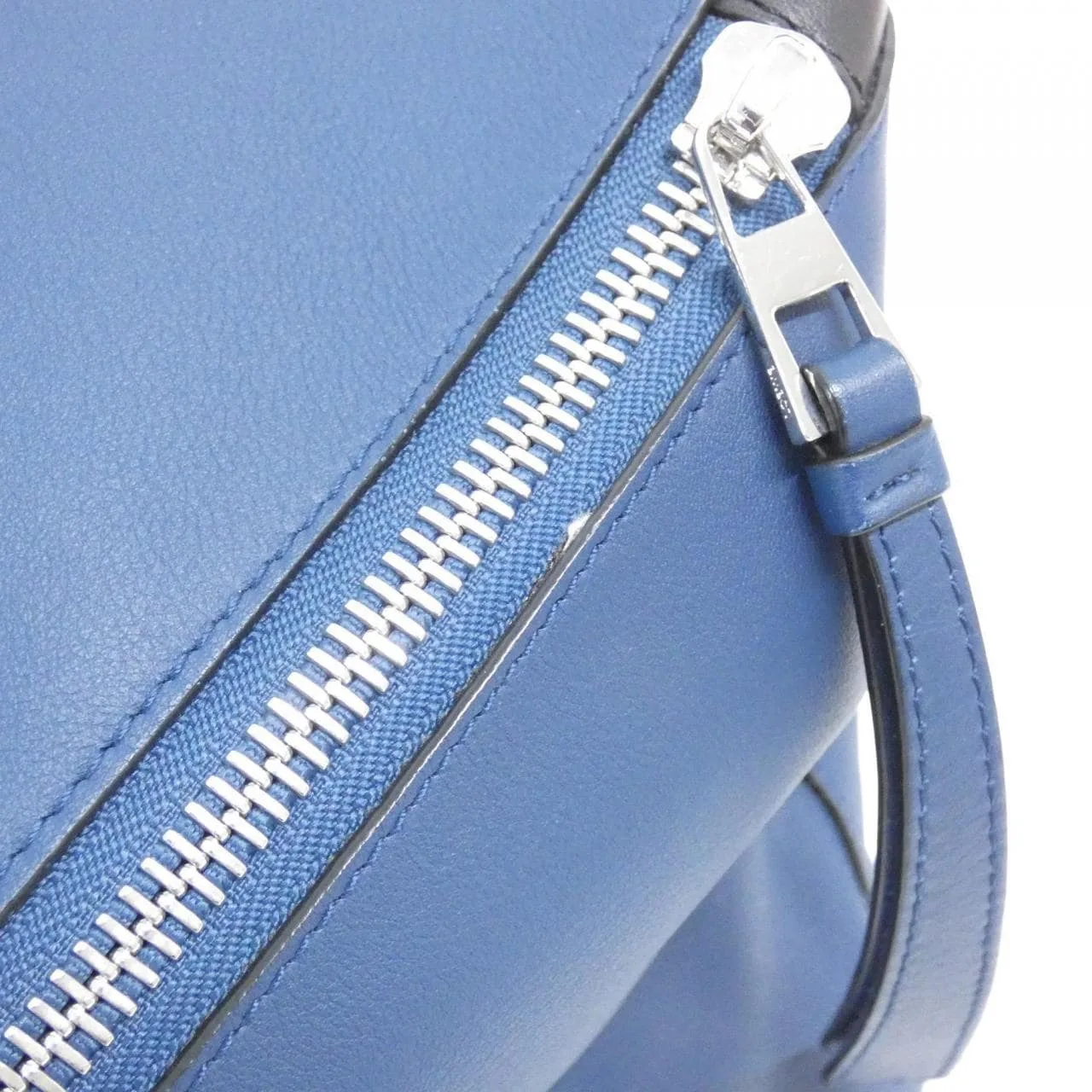 LOEWE Puzzle 322 30UM46 Shoulder 藍色 中古品A - 縮圖 6