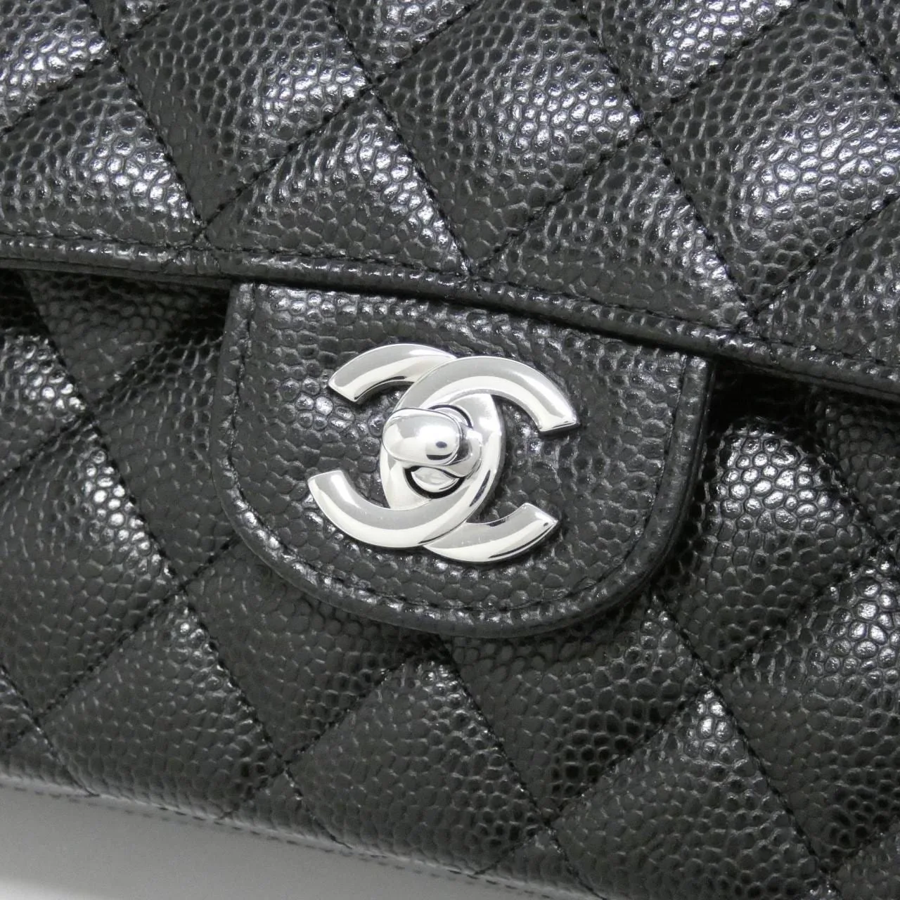 CHANEL Matelasse 1113 Shoulder Grained Calfskin Black Grained Calfskin - Thumbnail 4
