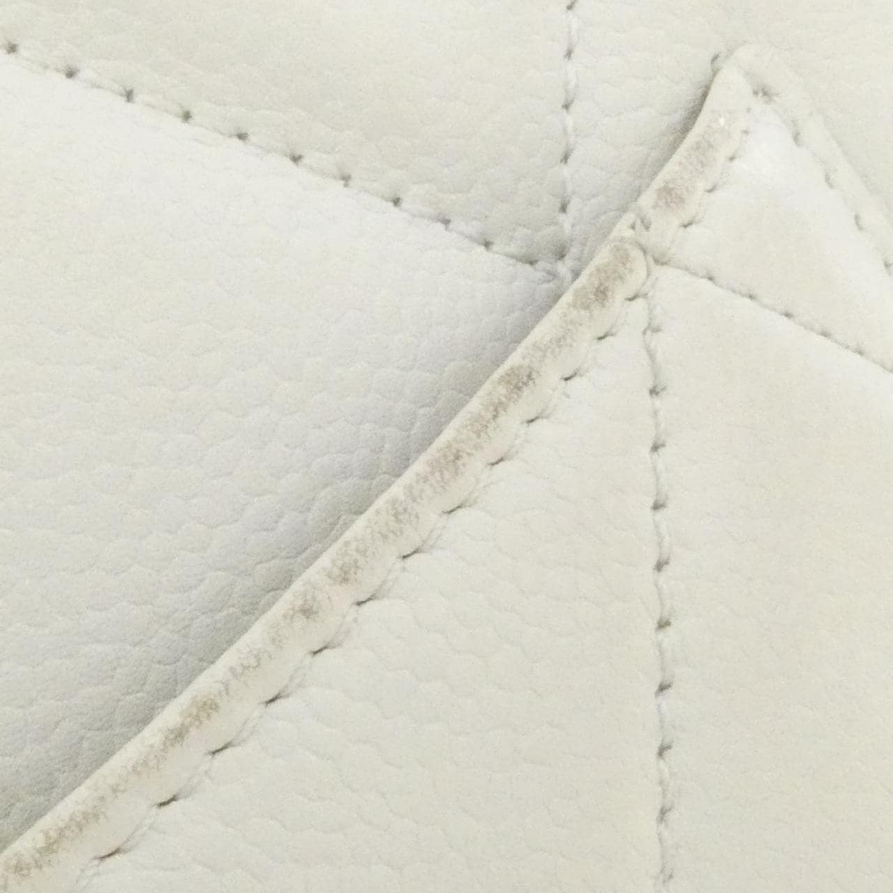 CHANEL 46885 手提包 魚子醬皮 5