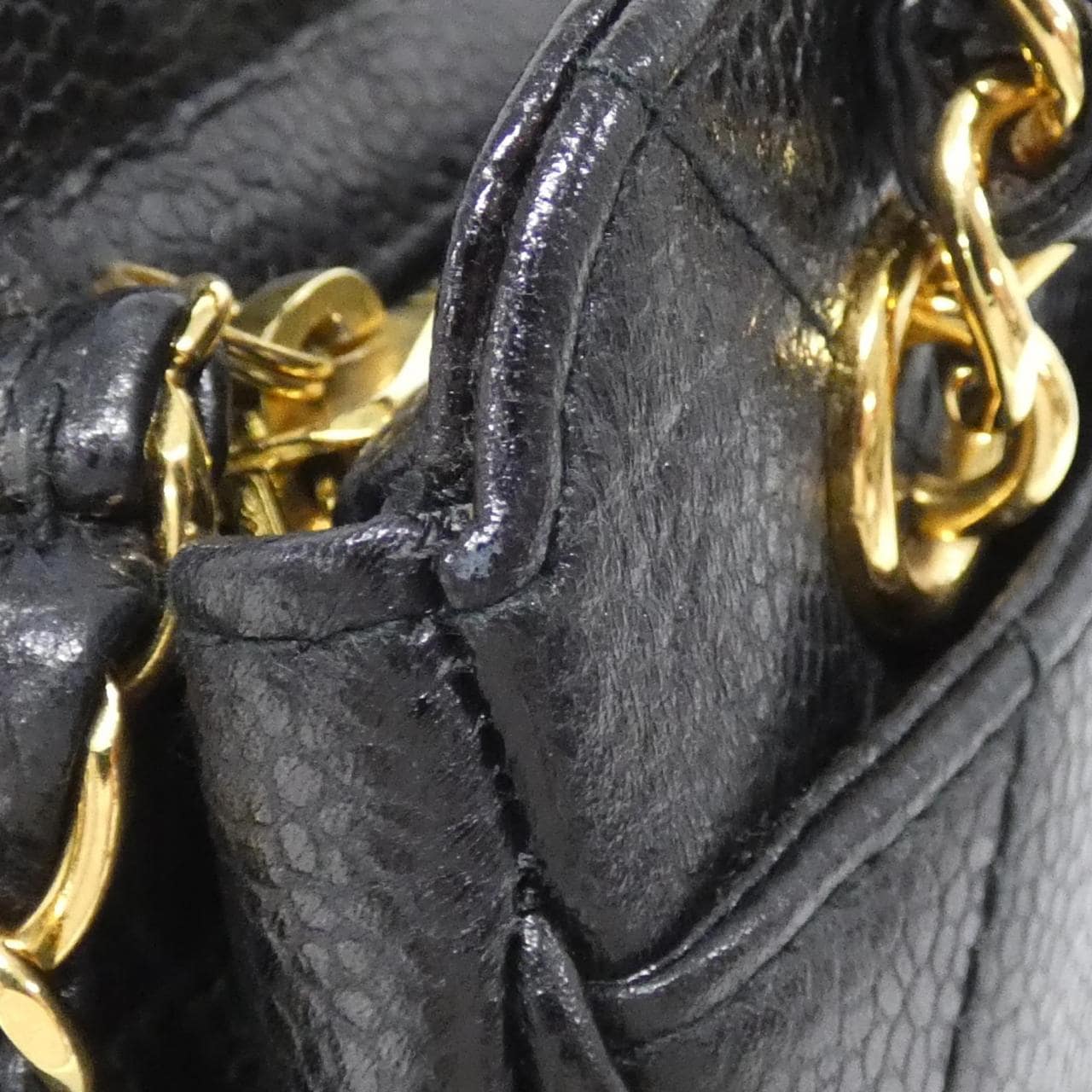 CHANEL Matelasse 07205 Shoulder Bag Caviar Leather 黑色 Caviar Leather 中古品A - 縮圖 5