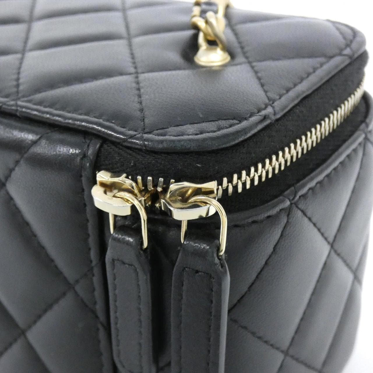 CHANEL Timeless Classic AP2303 Shoulder Lambskin Black Lambskin - Thumbnail 5