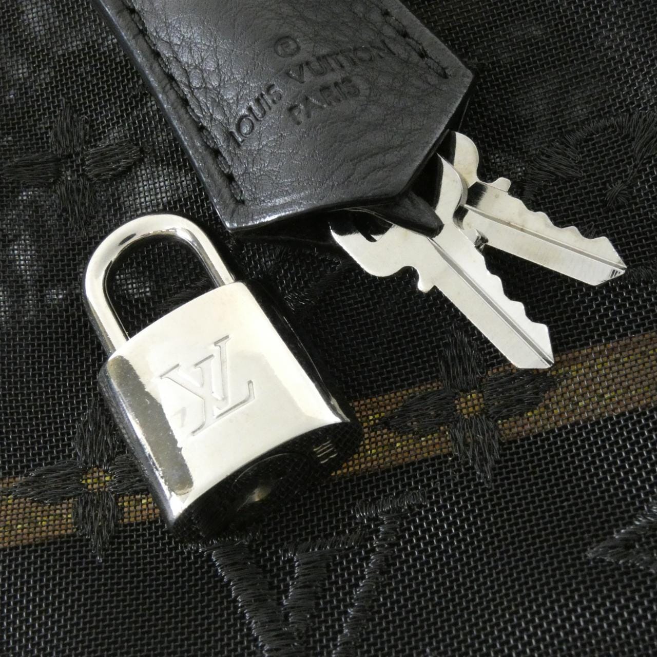 LOUIS VUITTON Lockit M40769 Handbag Monogram 2