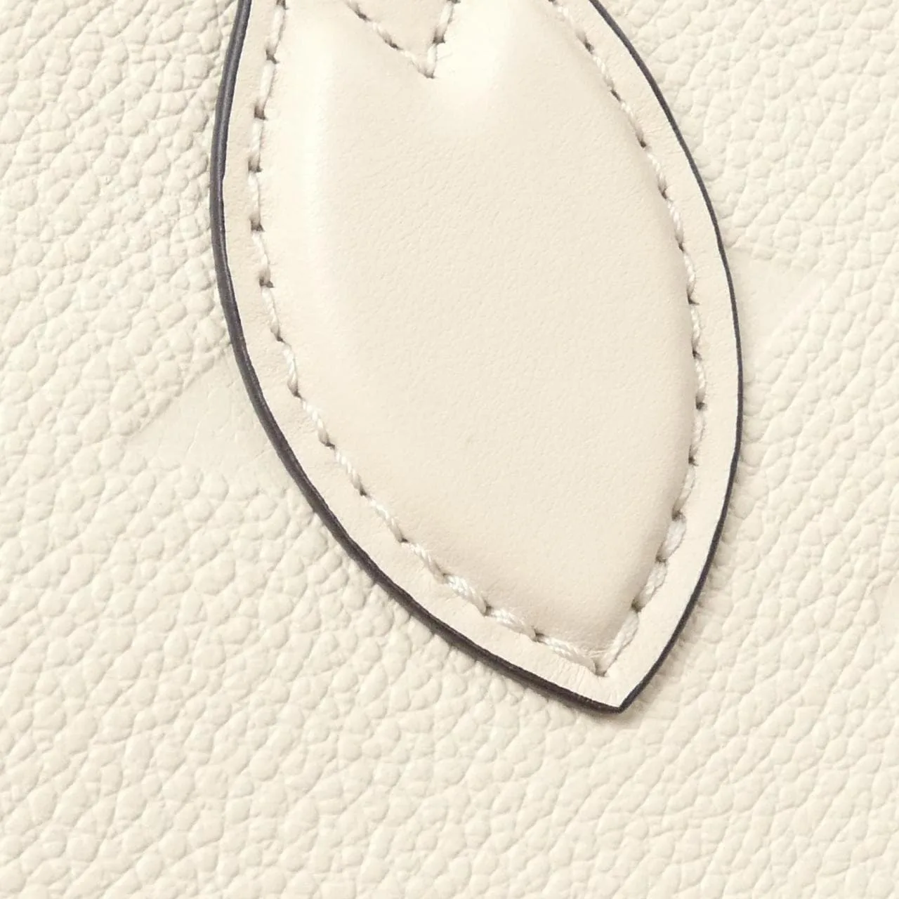 LOUIS VUITTON OnTheGo M46569 Handbag Monogram 黑色 Monogram 中古品A - 縮圖 4