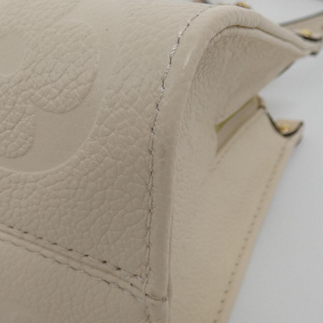LOUIS VUITTON OnTheGo M23698 Handbag Monogram 2
