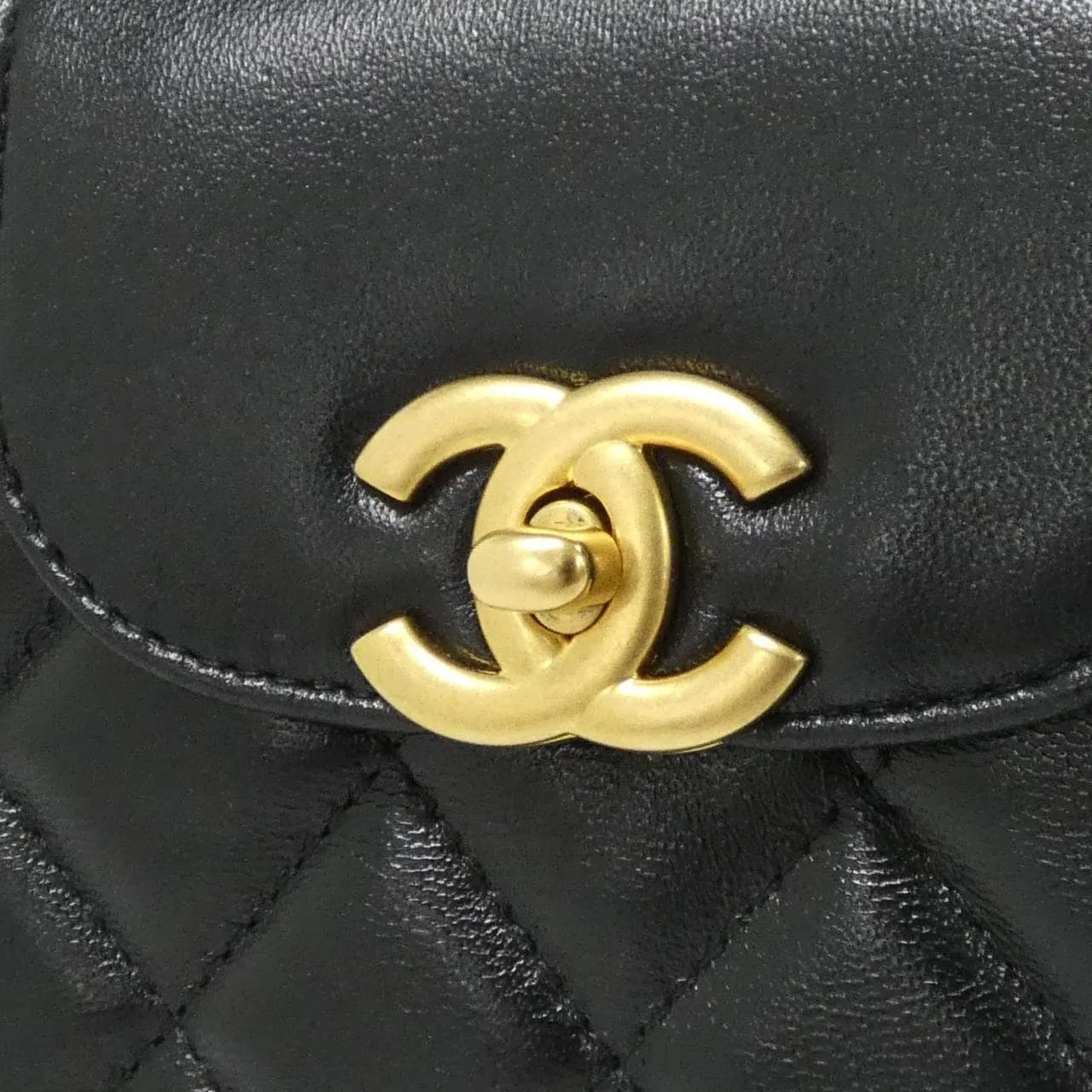 CHANEL AS4416 Handbag Lambskin 黑色 羊皮 中古品A - 縮圖 4