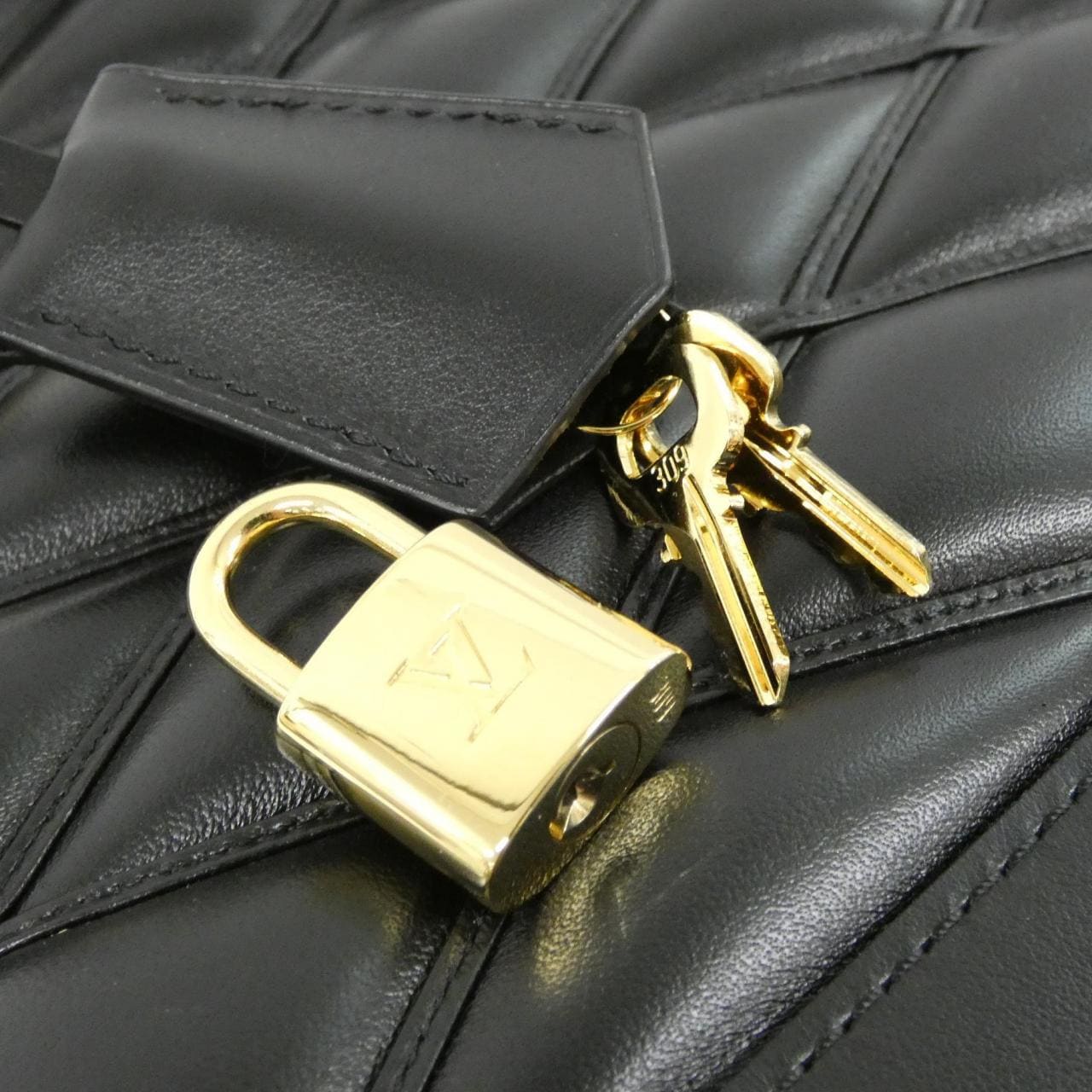 LOUIS VUITTON Alma M23688 Bag Lambskin Black Lambskin - Thumbnail 7