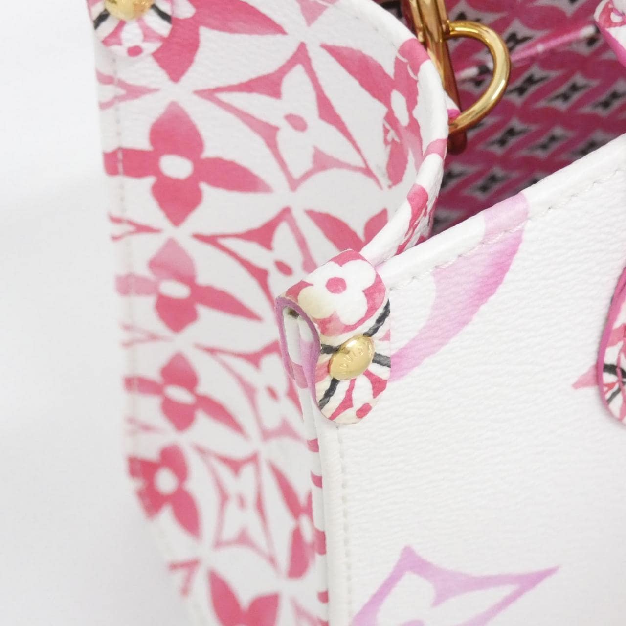 LOUIS VUITTON OnTheGo M22976 Bag Monogram 粉色 Monogram 中古品A - 縮圖 5