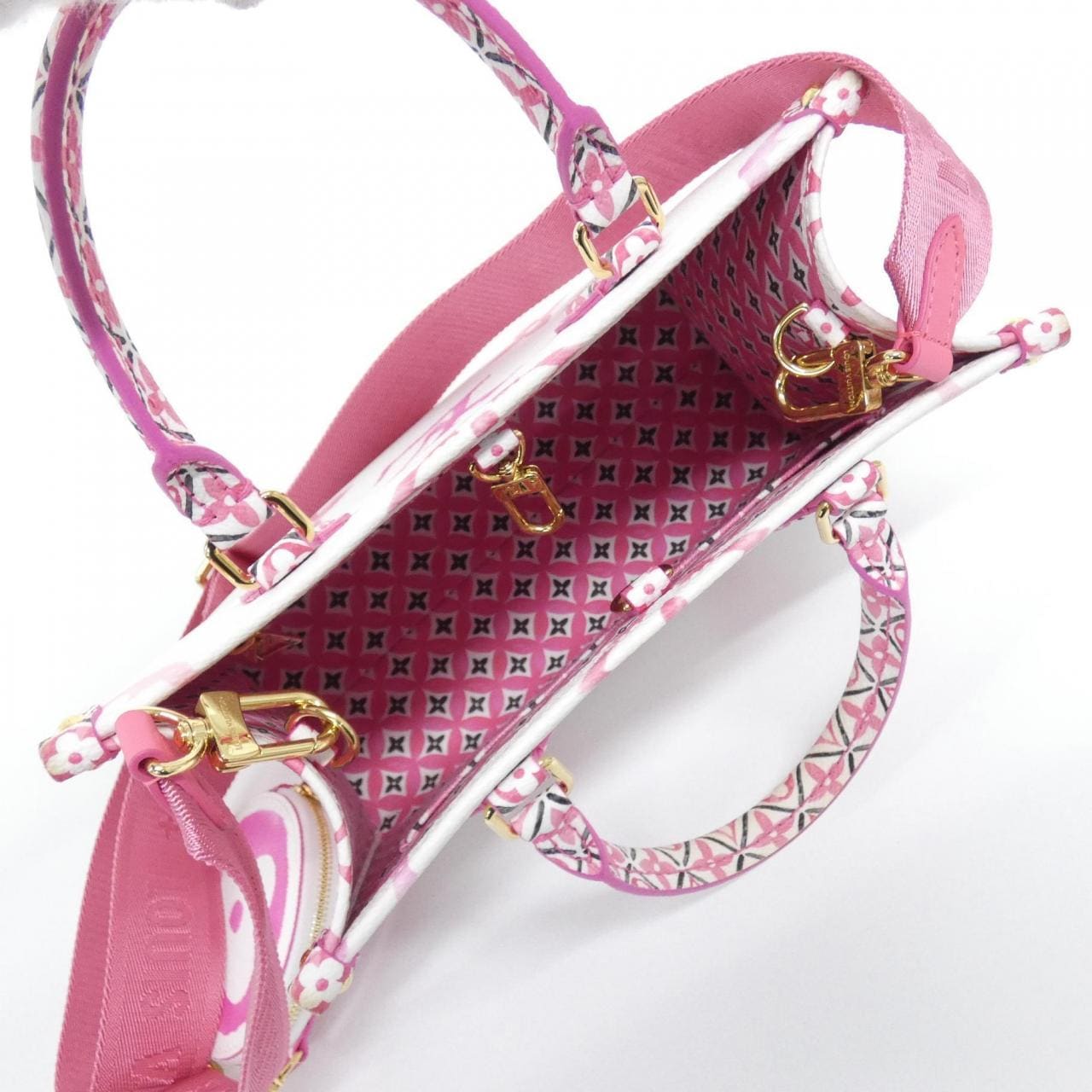 LOUIS VUITTON OnTheGo M22976 Bag Monogram 粉色 Monogram 中古品A - 縮圖 8