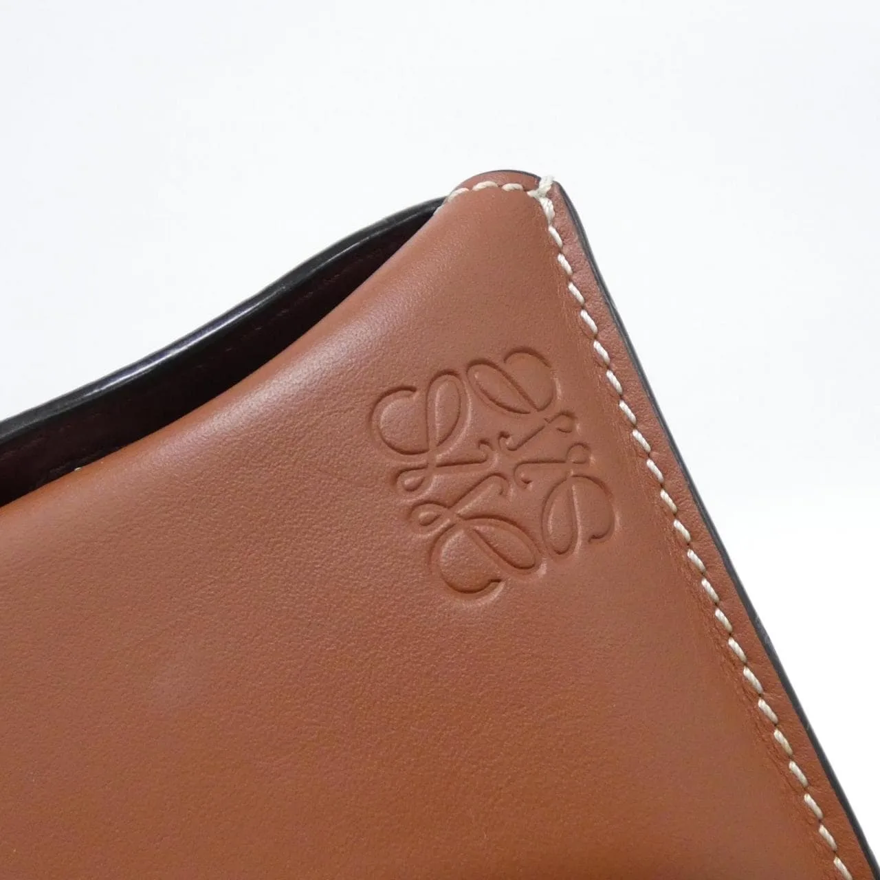 LOEWE Gate 109 30 Z42 Shoulder