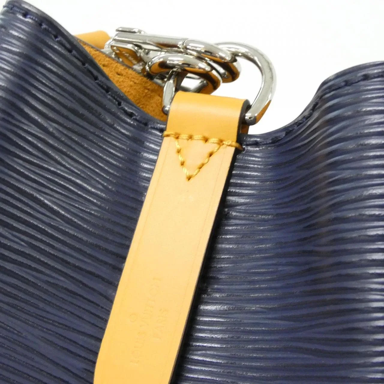 LOUIS VUITTON M53610 Shoulder Epi 黑色 Epi 中古品A - 縮圖 5