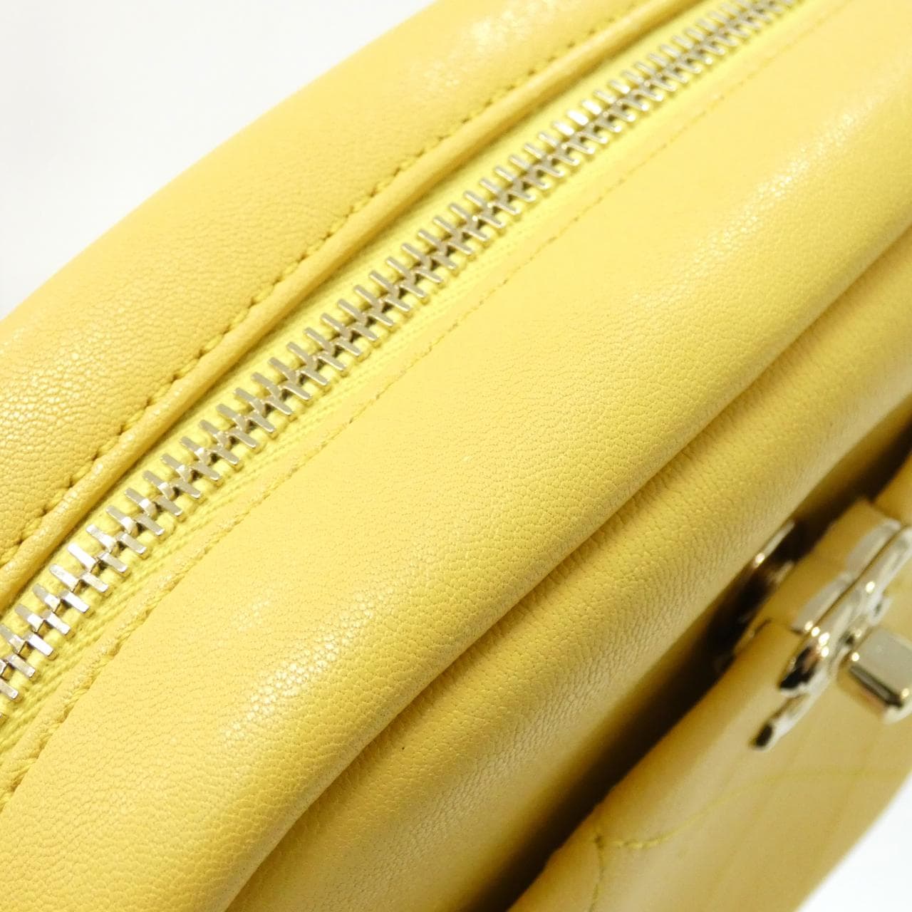CHANEL AS0137 Shoulder Bag Lambskin Yellow Lambskin Rank A - Thumbnail 6
