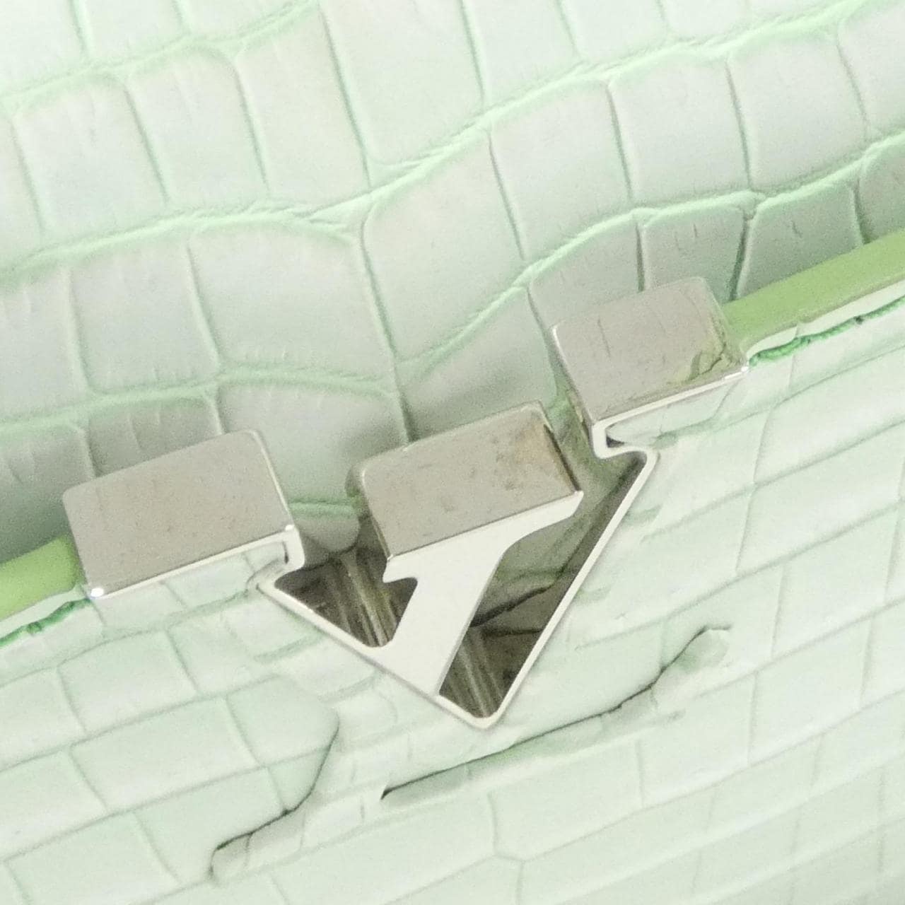 LOUIS VUITTON Capucines Bag Leather Green Leather Rank A - Thumbnail 4