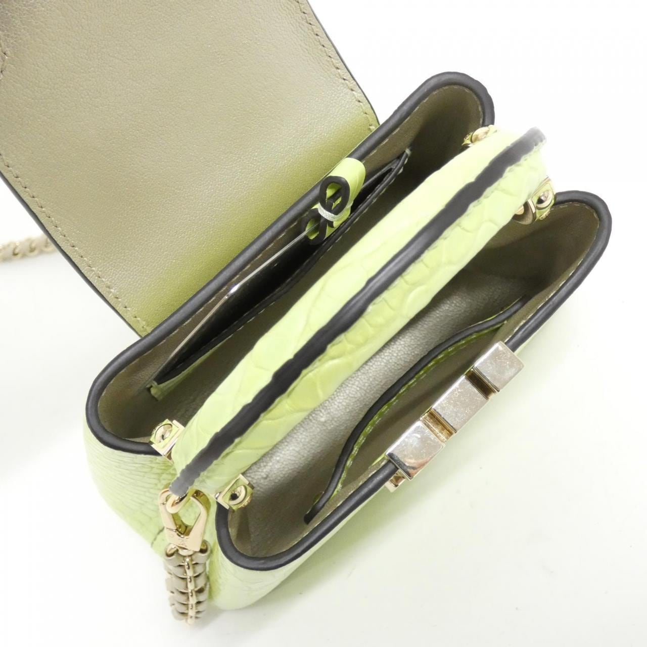 LOUIS VUITTON Capucines Bag Leather 綠色 皮革 中古品A - 縮圖 8