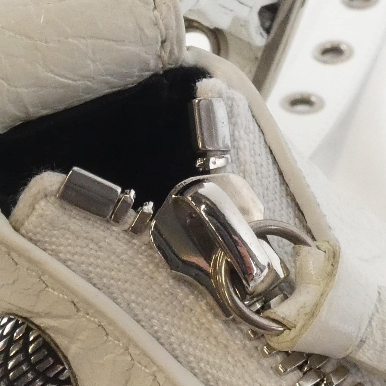 BALENCIAGA Le Cagole 671309 1VG9Y Shoulder Bag Lambskin Black Lambskin - Thumbnail 6