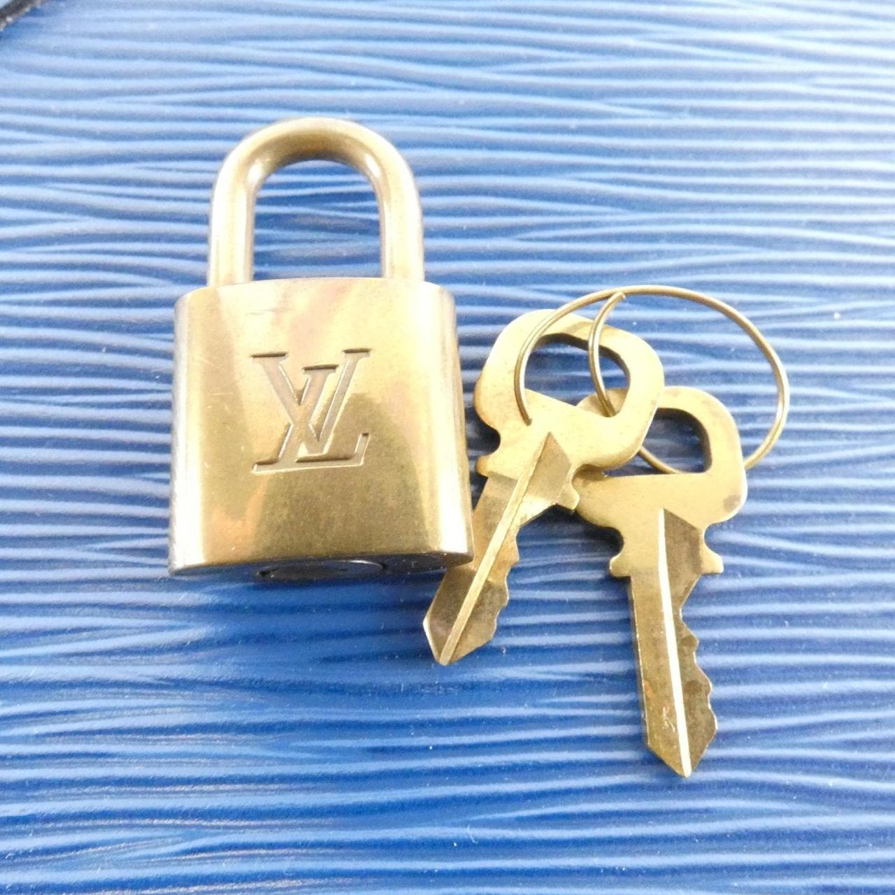 LOUIS VUITTON Alma M52145+J00275 Bag Epi 藍色 Epi 中古品B - 縮圖 4