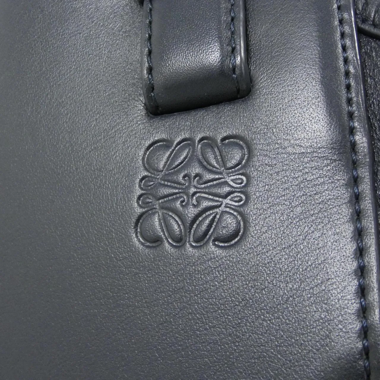 LOEWE Hammock A538H04X02 Handbag 黑色 中古品A - 縮圖 4