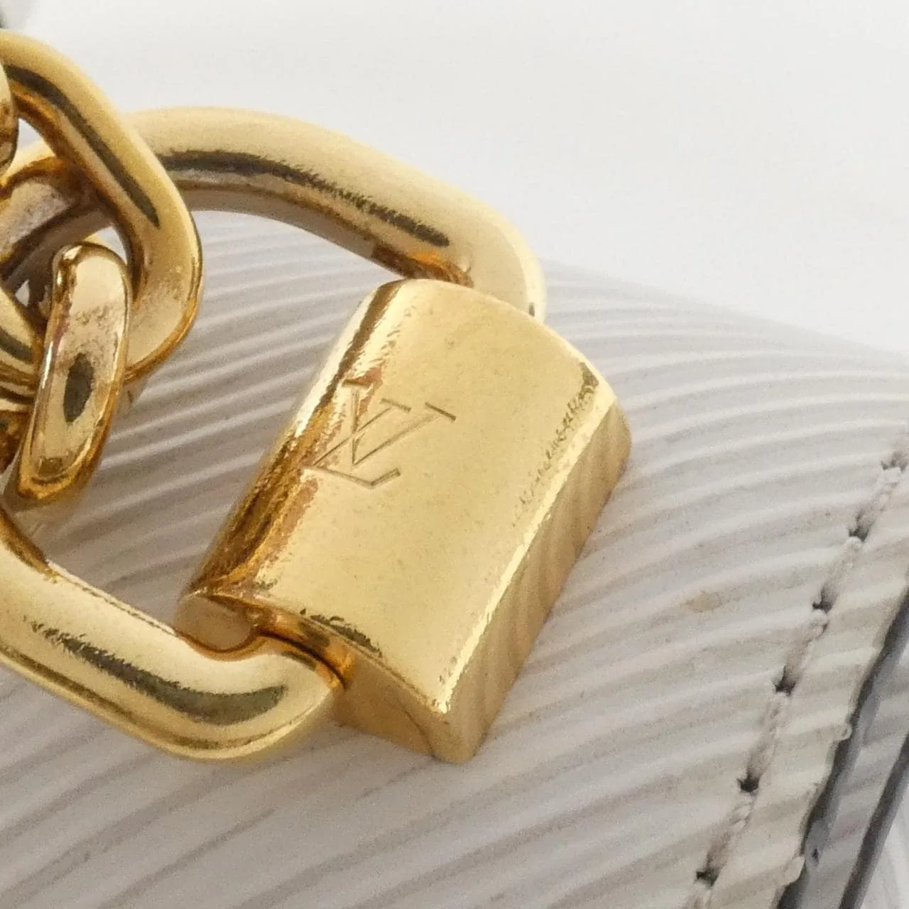 LOUIS VUITTON Twist M54278 Shoulder Epi Black Epi Rank B - Thumbnail 5