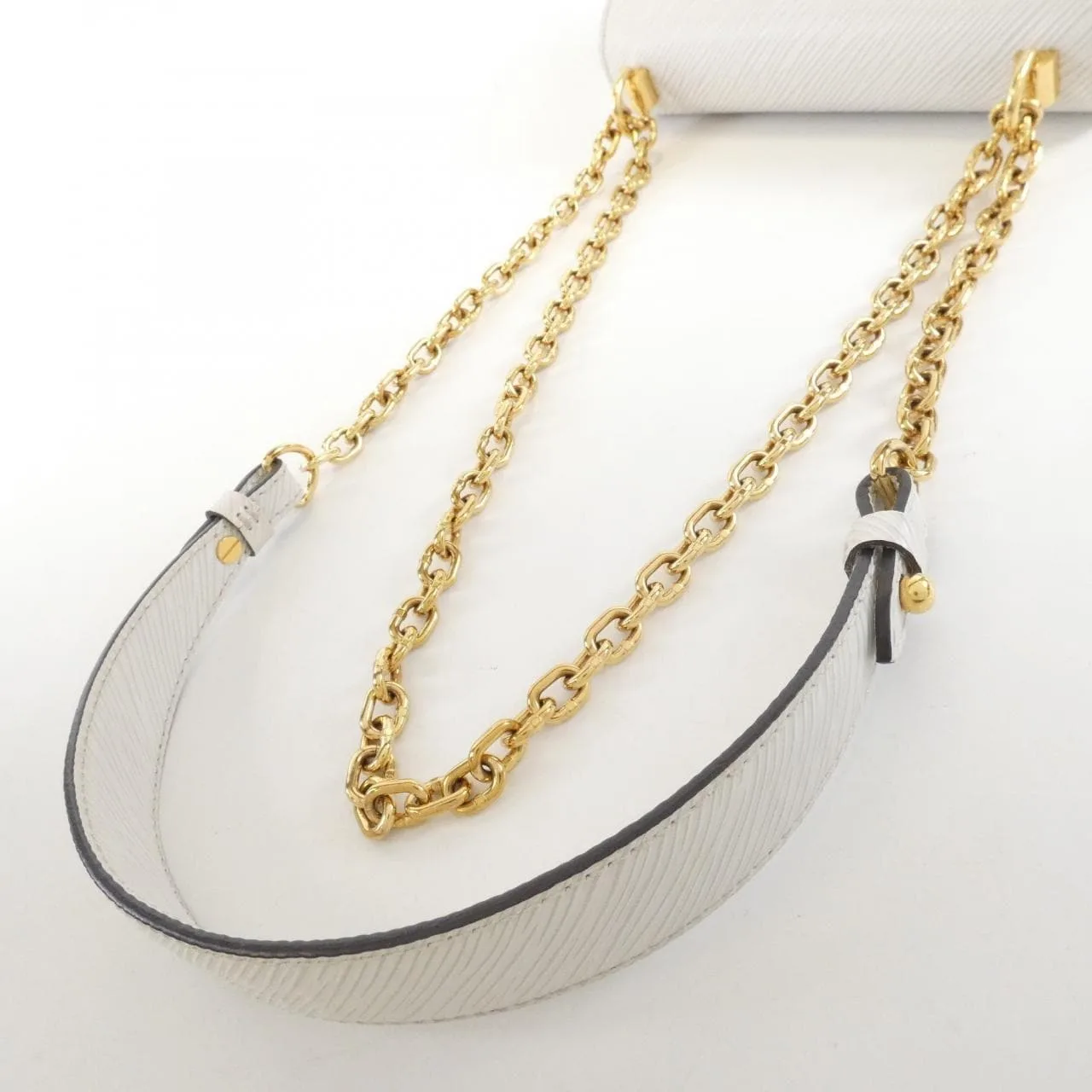 LOUIS VUITTON Twist M54278 Shoulder Epi Black Epi Rank B - Thumbnail 7