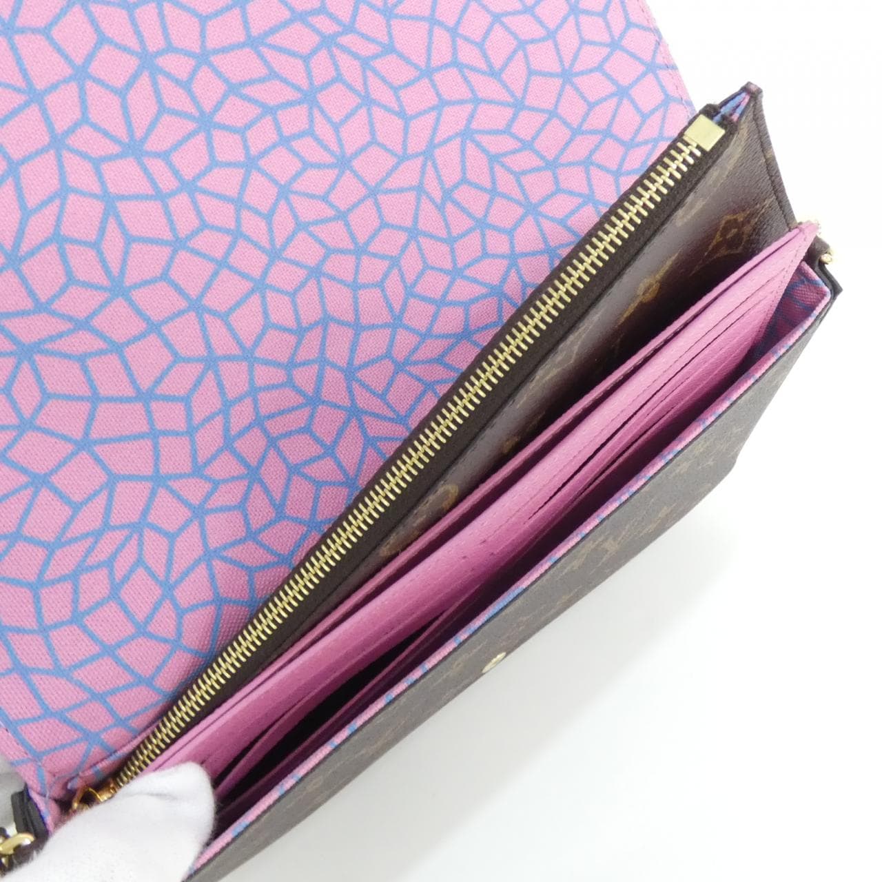 LOUIS VUITTON Pochette M82108 Shoulder Bag Monogram Black Monogram - Thumbnail 6