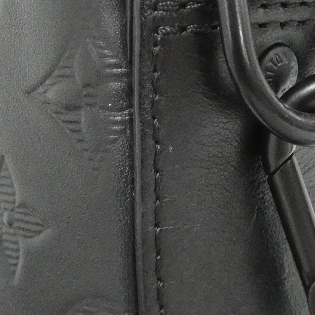 LOUIS VUITTON M69827 Shoulder Bag Monogram 黑色 Monogram 中古品A - 縮圖 4