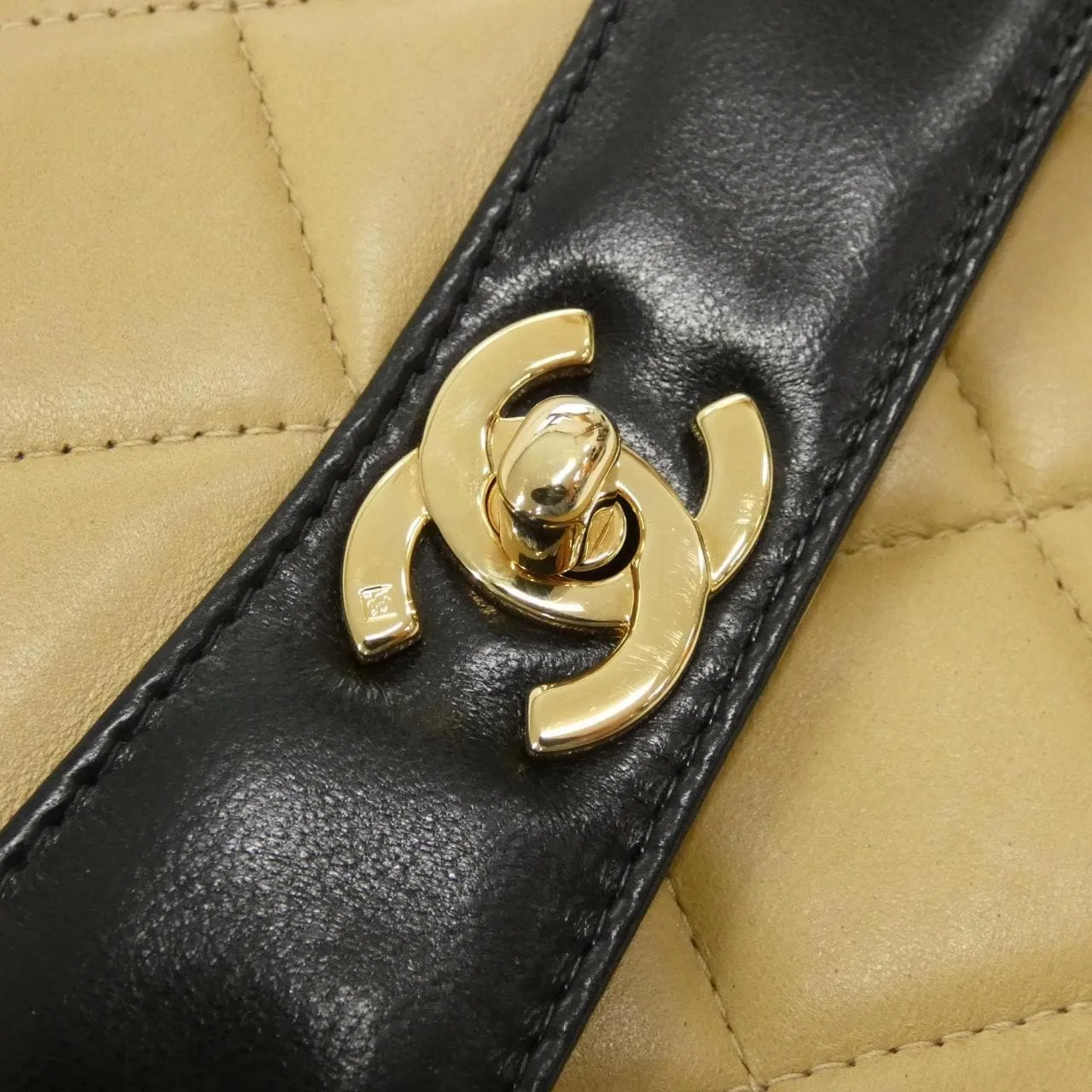 CHANEL Shoulder Lambskin